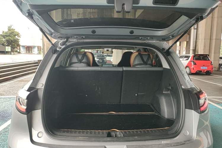 Used Geely Galaxy Geome 2025 310km Youth Edition Trunk