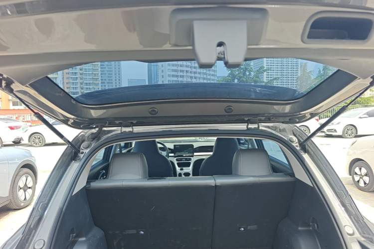 Used Geely Galaxy Geome 2025 310km Youth Edition Trunk