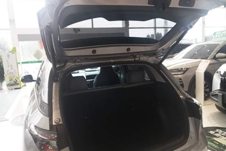 Used Geely Galaxy Geome 2025 UP 410km Exploration Edition Trunk