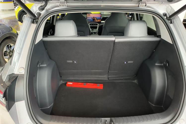 Used Geely Galaxy Geome 2025 UP 410km Exploration Edition Trunk