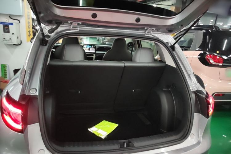 Used Geely Galaxy Geome 2025 310km Youth Edition Trunk