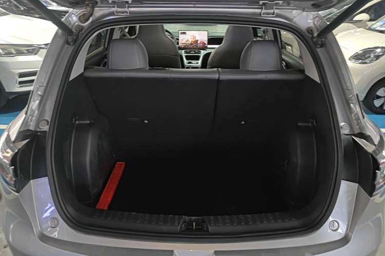 Used Geely Galaxy Geome 2025 310km Dream Edition Trunk