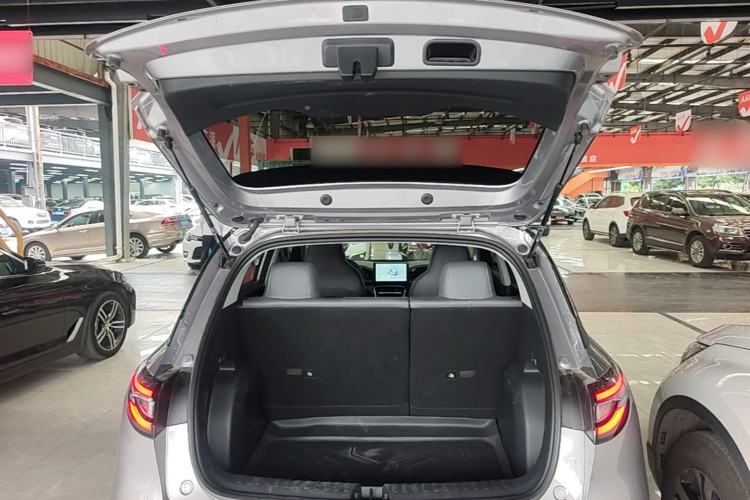 Used Geely Galaxy Geome 2025 310km Youth Edition Trunk