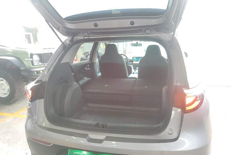 Used Geely Galaxy Geome 2025 310km Youth Edition Trunk