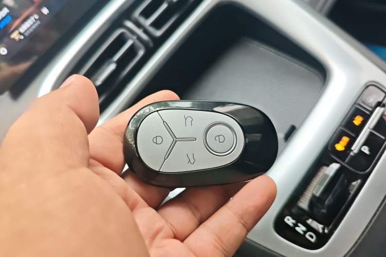 Used Geely Galaxy Geome 2025 310km Youth Edition Vehicle Key