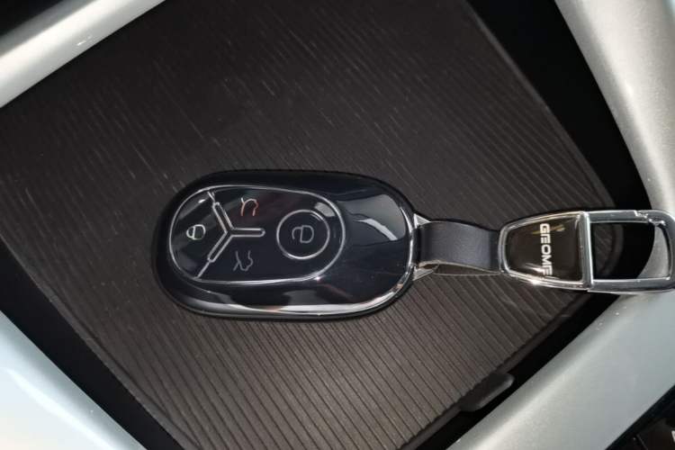 Used Geely Galaxy Geome 2025 410 km Free Version Vehicle Key