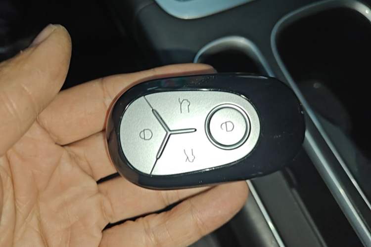 Used Geely Galaxy Geome 2025 310km Youth Edition Vehicle Key