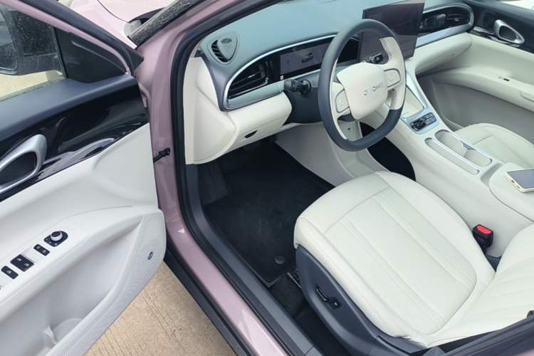 Used Geely Galaxy Geome 2025 UP 410km Exploration+ Edition Driver Seat