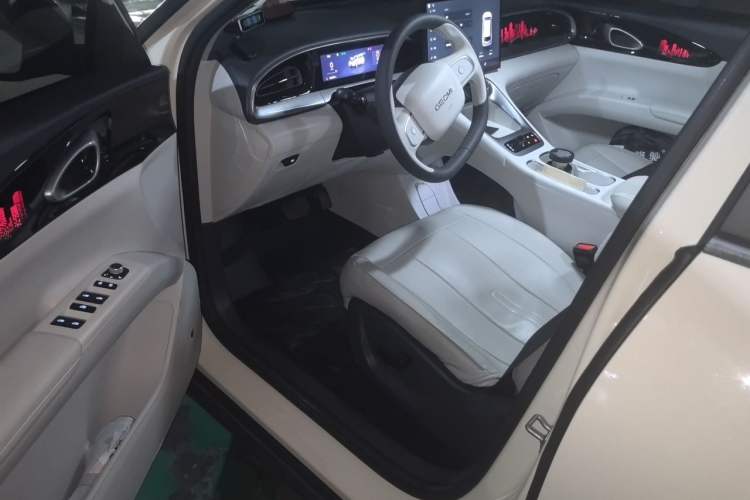 Used Geely Galaxy Geome 2025 UP 410km Exploration+ Edition Driver Seat