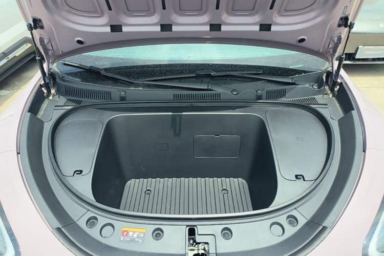 Used Geely Galaxy Geome 2025 UP 410km Exploration+ Edition Engine Bay