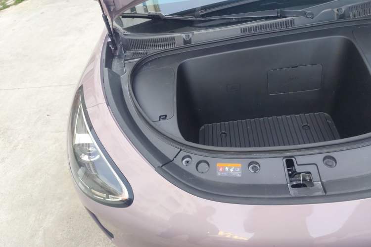 Used Geely Galaxy Geome 2025 310km Youth Edition Engine Bay Right