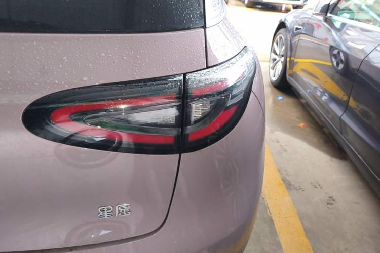 Used Geely Galaxy Geome 2025 UP 410km Exploration Edition Exterior 3