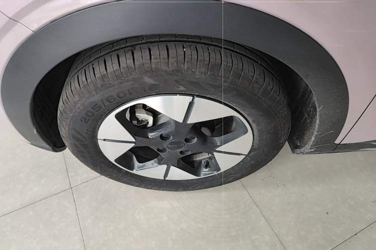Used Geely Galaxy Geome 2025 UP 410km Exploration Edition Exterior 4