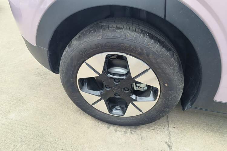 Used Geely Galaxy Geome 2025 UP 410km Exploration+ Edition Exterior 5
