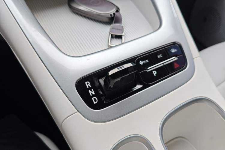 Used Geely Galaxy Geome 2025 310km Youth Edition Gear Lever