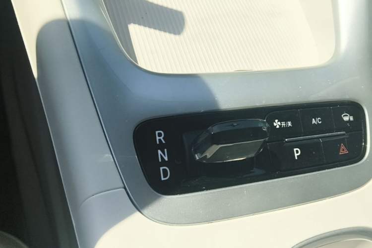Used Geely Galaxy Geome 2025 UP 410km Exploration Edition Gear Lever