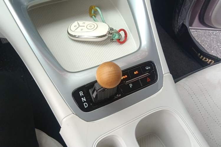 Used Geely Galaxy Geome 2025 UP 410km Exploration Edition Gear Lever