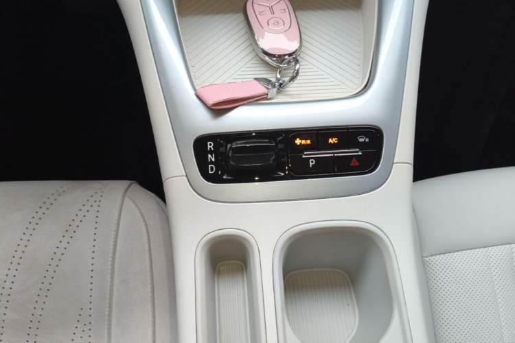 Used Geely Galaxy Geome 2025 UP 410km Exploration Edition Gear Lever