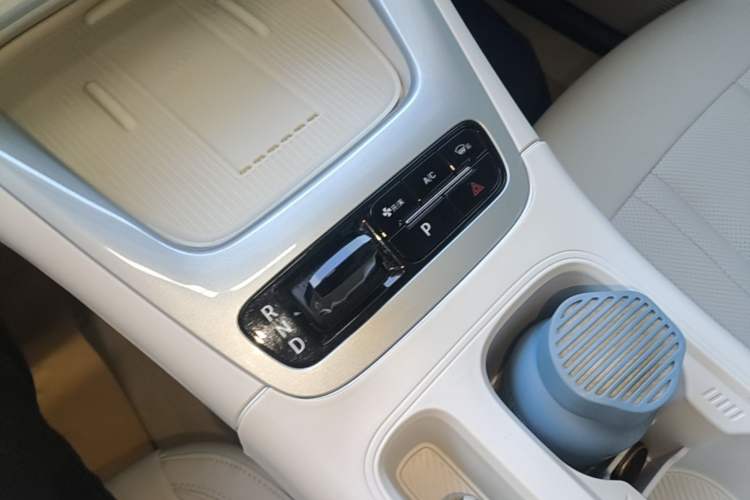 Used Geely Galaxy Geome 2025 310km Youth Edition Gear Lever