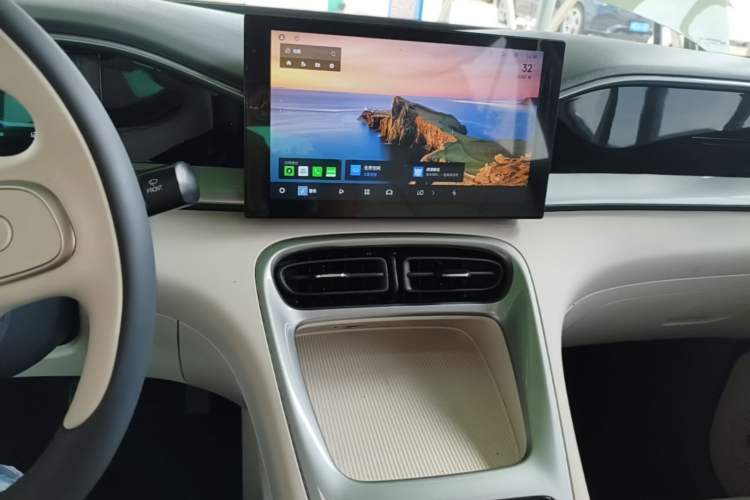 Used Geely Galaxy Geome 2025 310km Youth Edition Audio And AC Panel