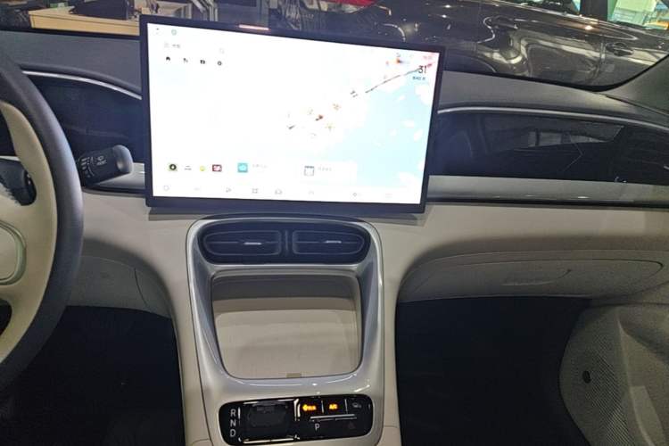 Used Geely Galaxy Geome 2025 310km Dream Edition Audio And AC Panel