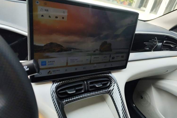 Used Geely Galaxy Geome 2025 UP 410km Exploration Edition Audio And AC Panel