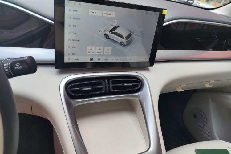Used Geely Galaxy Geome 2025 310km Youth Edition Audio And AC Panel