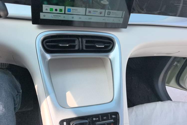Used Geely Galaxy Geome 2025 310km Youth Edition Audio And AC Panel