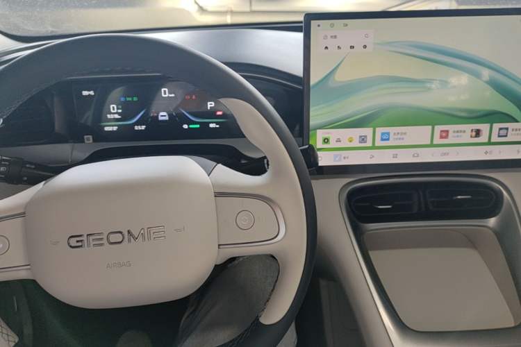 Used Geely Galaxy Geome 2025 310km Dream Edition Audio And AC Panel