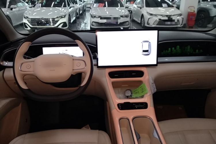 Used Geely Galaxy Geome 2025 UP 410km Exploration+ Edition Center Console