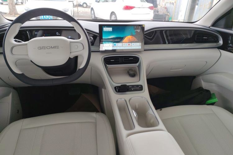 Used Geely Galaxy Geome 2025 310km Youth Edition Center Console
