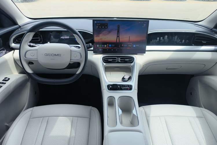 Used Geely Galaxy Geome 2025 UP 410km Exploration+ Edition Center Console