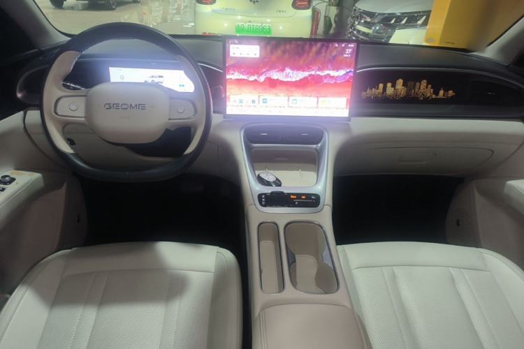 Used Geely Galaxy Geome 2025 UP 410km Exploration+ Edition Center Console