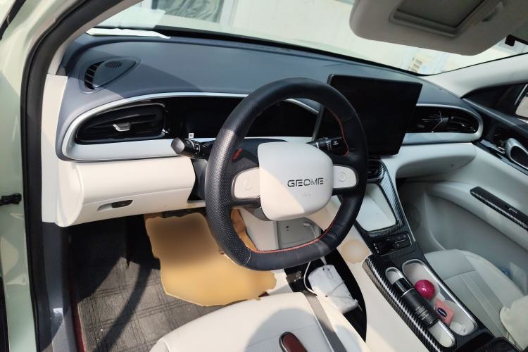 Used Geely Galaxy Geome 2025 UP 410km Exploration Edition Center Console