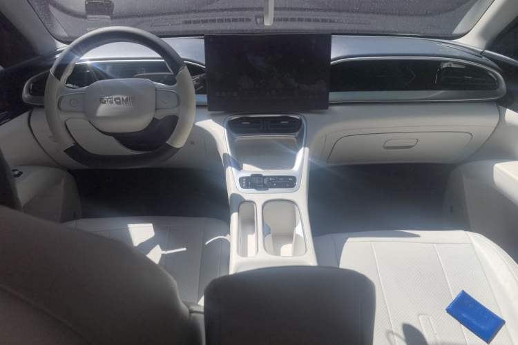 Used Geely Galaxy Geome 2025 UP 410km Exploration Edition Center Console