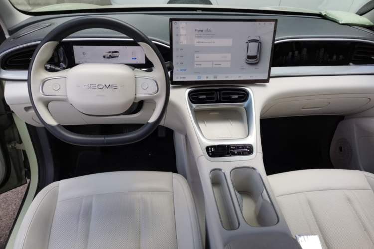 Used Geely Galaxy Geome 2025 UP 410km Exploration+ Edition Center Console