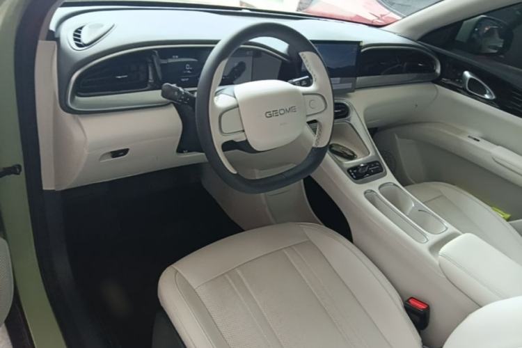 Used Geely Galaxy Geome 2025 310km Youth Edition Center Console
