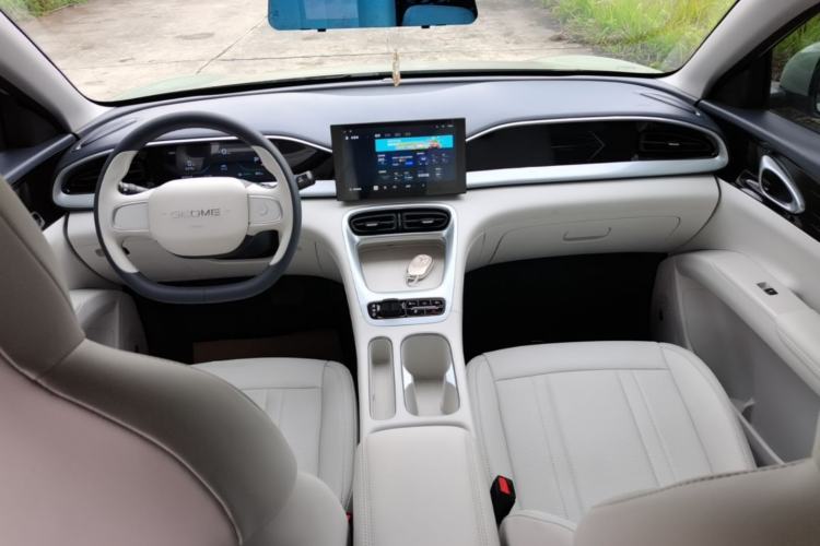 Used Geely Galaxy Geome 2025 310km Youth Edition Center Console