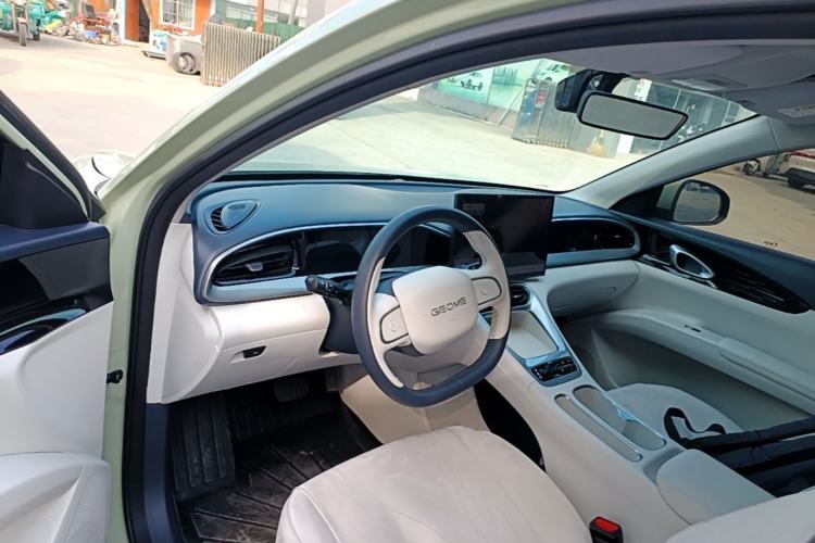 Used Geely Galaxy Geome 2025 UP 410km Exploration Edition Center Console