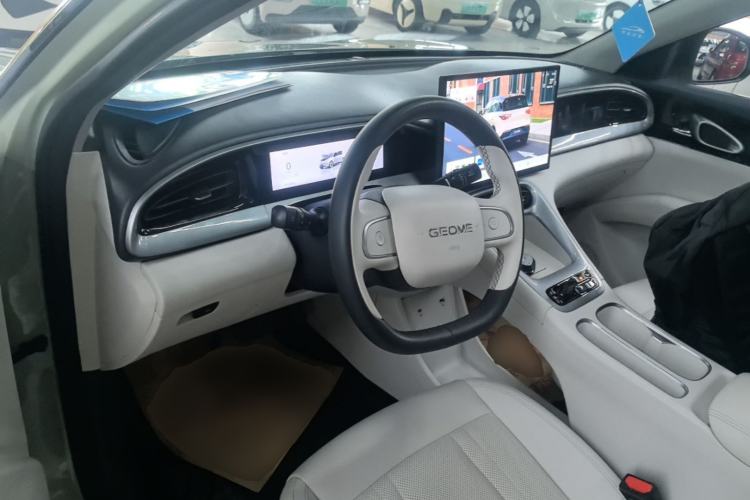 Used Geely Galaxy Geome 2025 UP 410km Exploration+ Edition Center Console