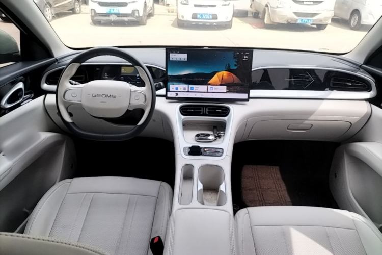 Used Geely Galaxy Geome 2025 410 km Free Version Center Console