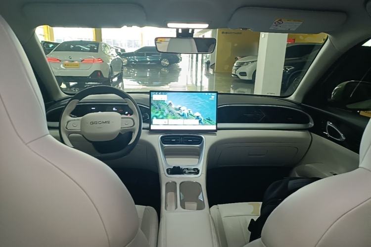 Used Geely Galaxy Geome 2025 UP 410km Exploration Edition Center Console