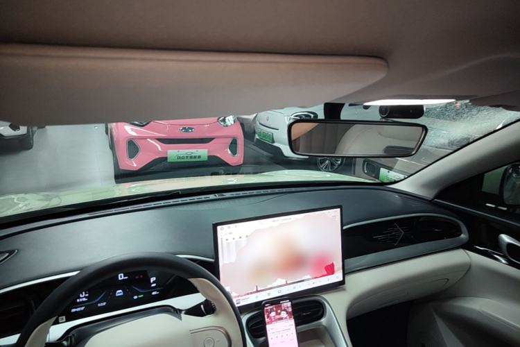Used Geely Galaxy Geome 2025 410 km Free Version Center Console