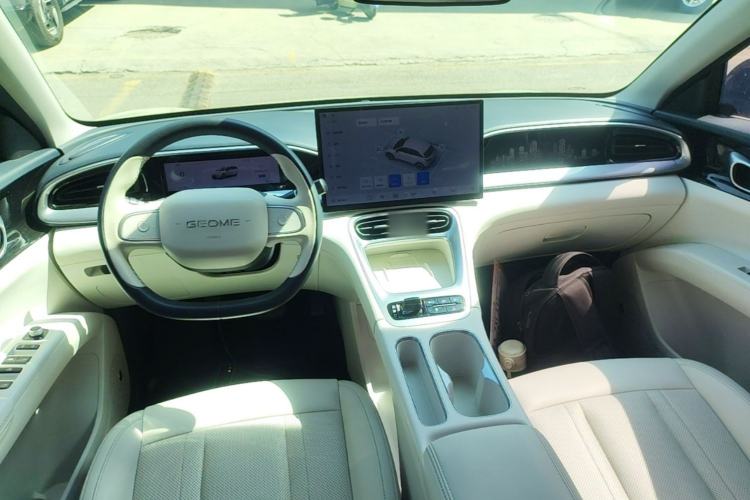 Used Geely Galaxy Geome 2025 UP 410km Exploration+ Edition Center Console