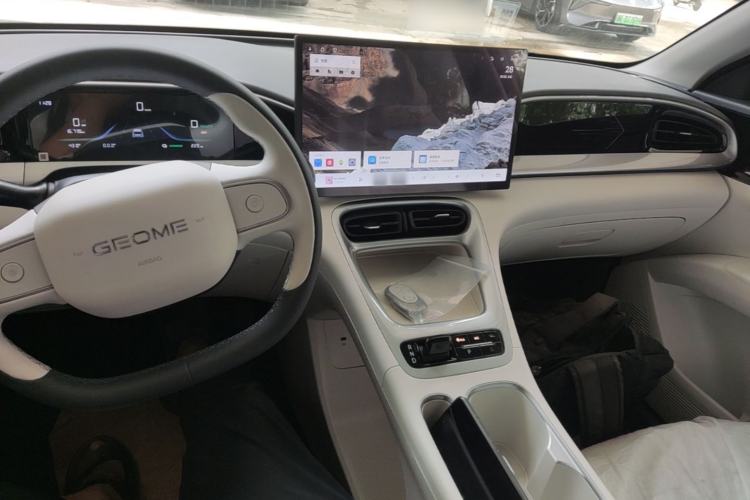 Used Geely Galaxy Geome 2025 310km Dream Edition Center Console