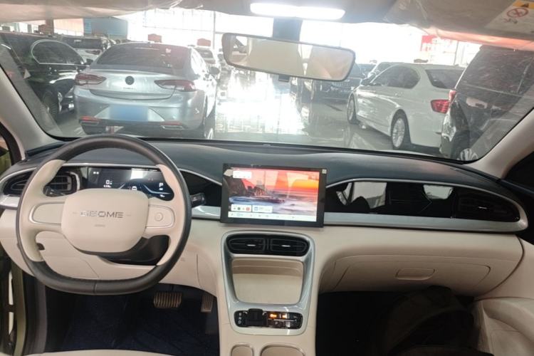 Used Geely Galaxy Geome 2025 310km Youth Edition Center Console