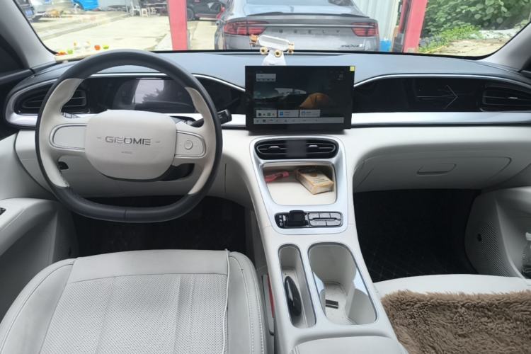 Used Geely Galaxy Geome 2025 310km Youth Edition Center Console
