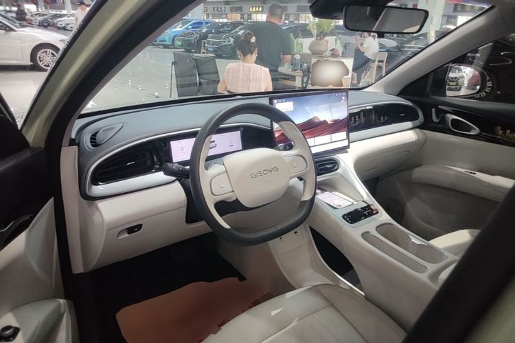 Used Geely Galaxy Geome 2025 UP 410km Exploration+ Edition Center Console