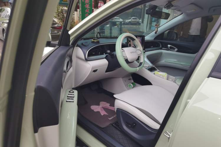 Used Geely Galaxy Geome 2025 UP 410km Exploration Edition Driver Seat
