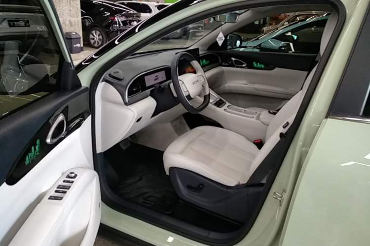 Used Geely Galaxy Geome 2025 UP 410km Exploration+ Edition Driver Seat